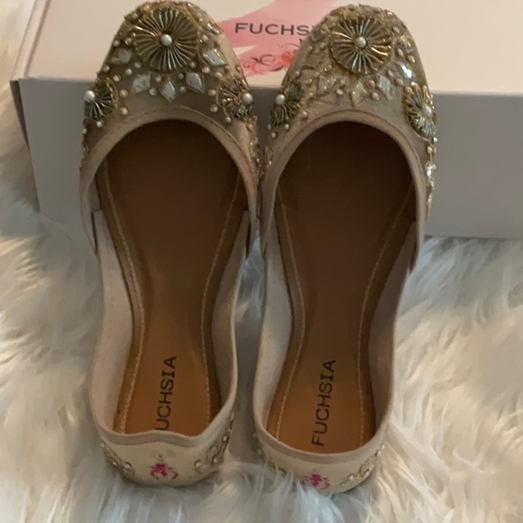Fuchsia Embellished Cream Flats - Picture 1 of 11